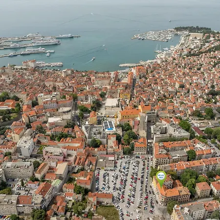 New! Elegant Downtown - Casa Kaja