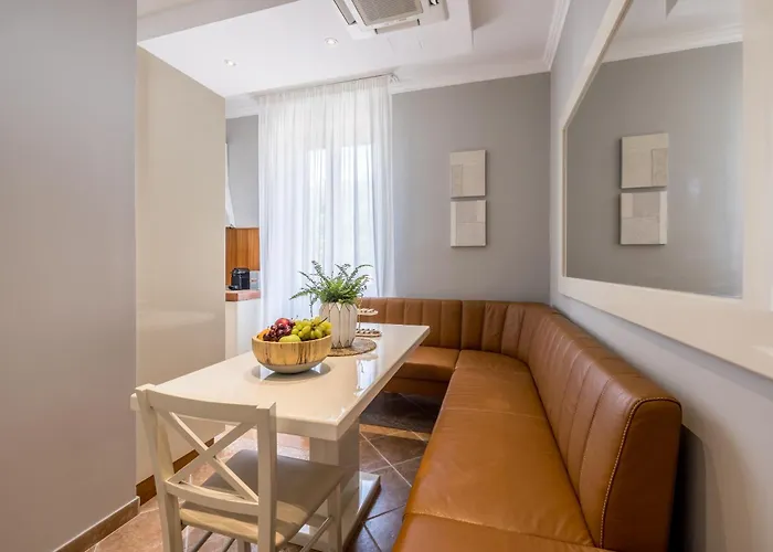 New! Elegant Downtown - Casa Kaja