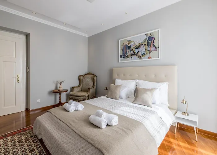 New! Elegant Downtown - Casa Kaja Apartament *