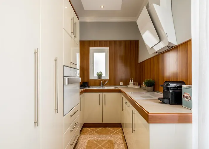 New! Elegant Downtown - Casa Kaja *